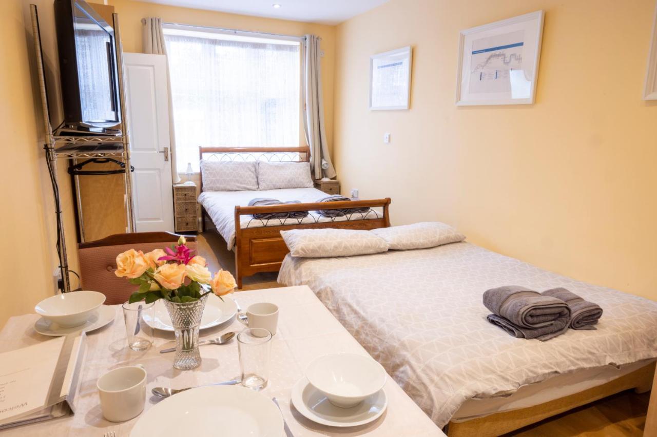London Vegetarian Smoke & Pet Free En-Suite With Ev Parking Edgware Exterior foto